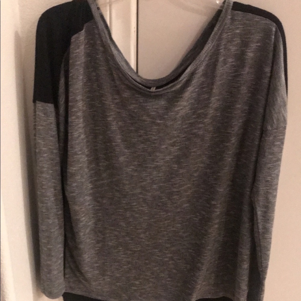 Light weight long sleeve cute shirt 👚